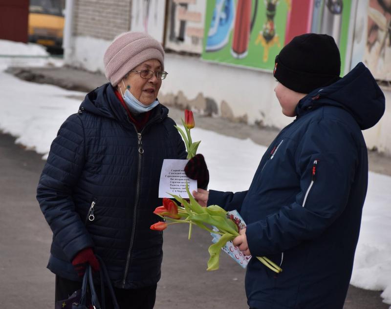 Акция «Вам, любимые» подарила жительницам Зауралья праздничное настроение