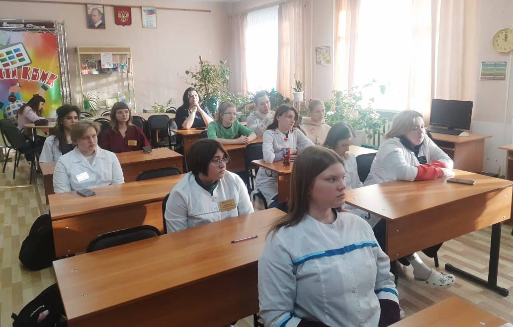 Специалисты отдела опеки и попечительства провели ряд встреч со студентами Специалисты отдела опеки и попечительства провели ряд встреч со студентами