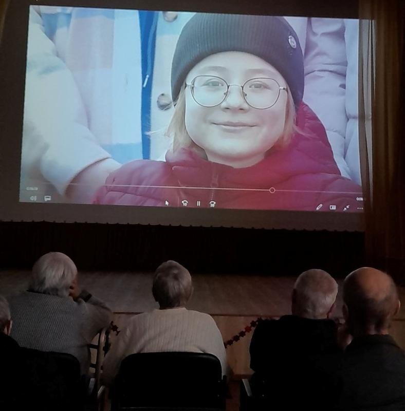 В СТАЦИОНАРНЫХ УЧРЕЖДЕНИЯХ СОЦИАЛЬНОГО ОБСЛУЖИВАНИЯ ПРОШЕЛ ПОКАЗ ДОКУМЕНТАЛЬНЫХ ФИЛЬМОВ ИНКЛЮЗИВНОГО ПРОЕКТА «СВОЯ ВЫСОТА», РЕАЛИЗУЕМОГО КУРГАНСКОЙ ЕПАРХИЕЙ
