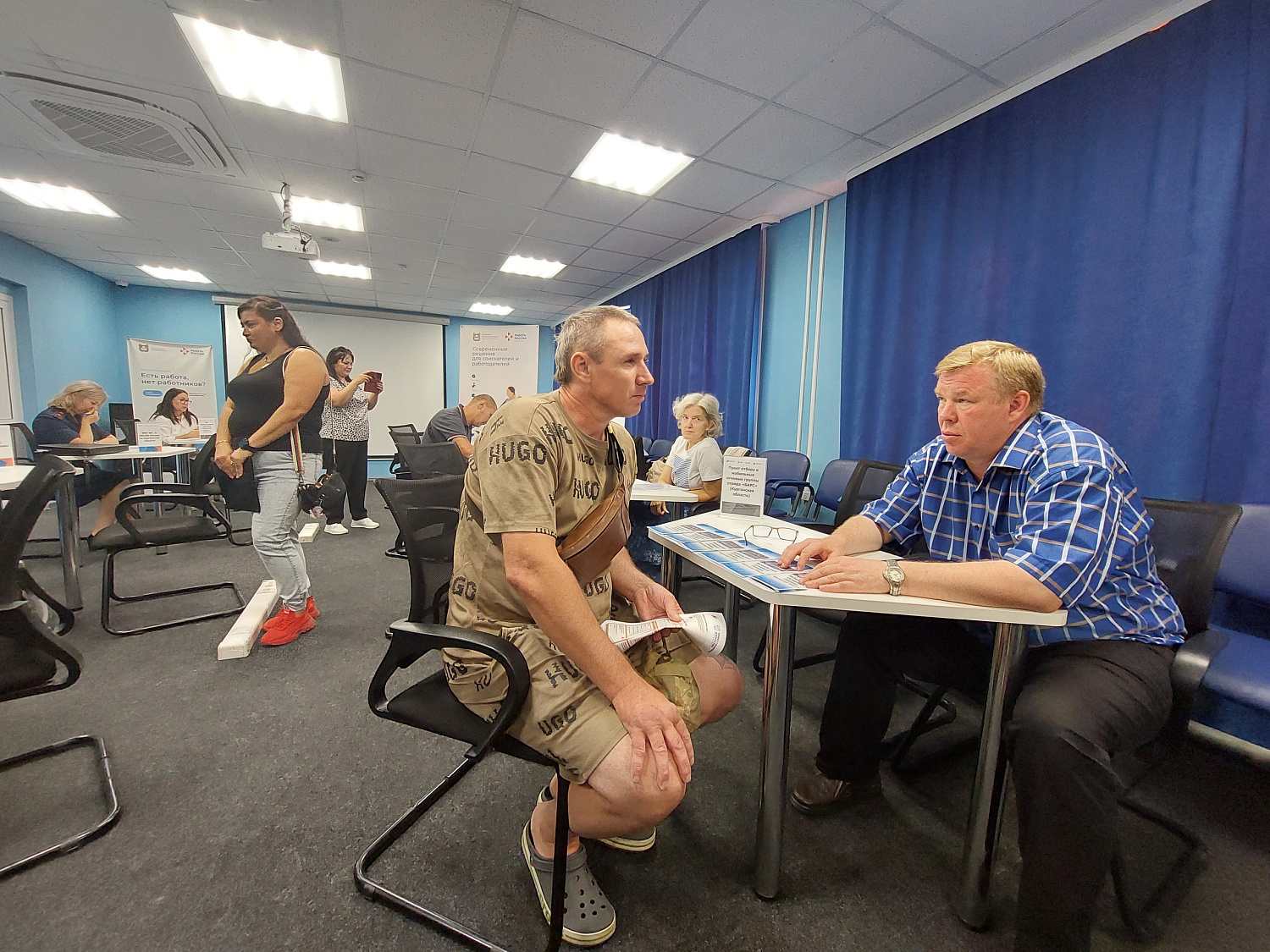 ПОЛОВИНА УЧАСТНИКОВ ЯРМАРКИ ВАКАНСИЙ ДЛЯ ВЕТЕРАНОВ СПЕЦИАЛЬНОЙ ВОЕННОЙ ОПЕРАЦИИ В КУРГАНСКОЙ ОБЛАСТИ ПОЛУЧИЛИ ПРИГЛАШЕНИЯ НА РАБОТУ